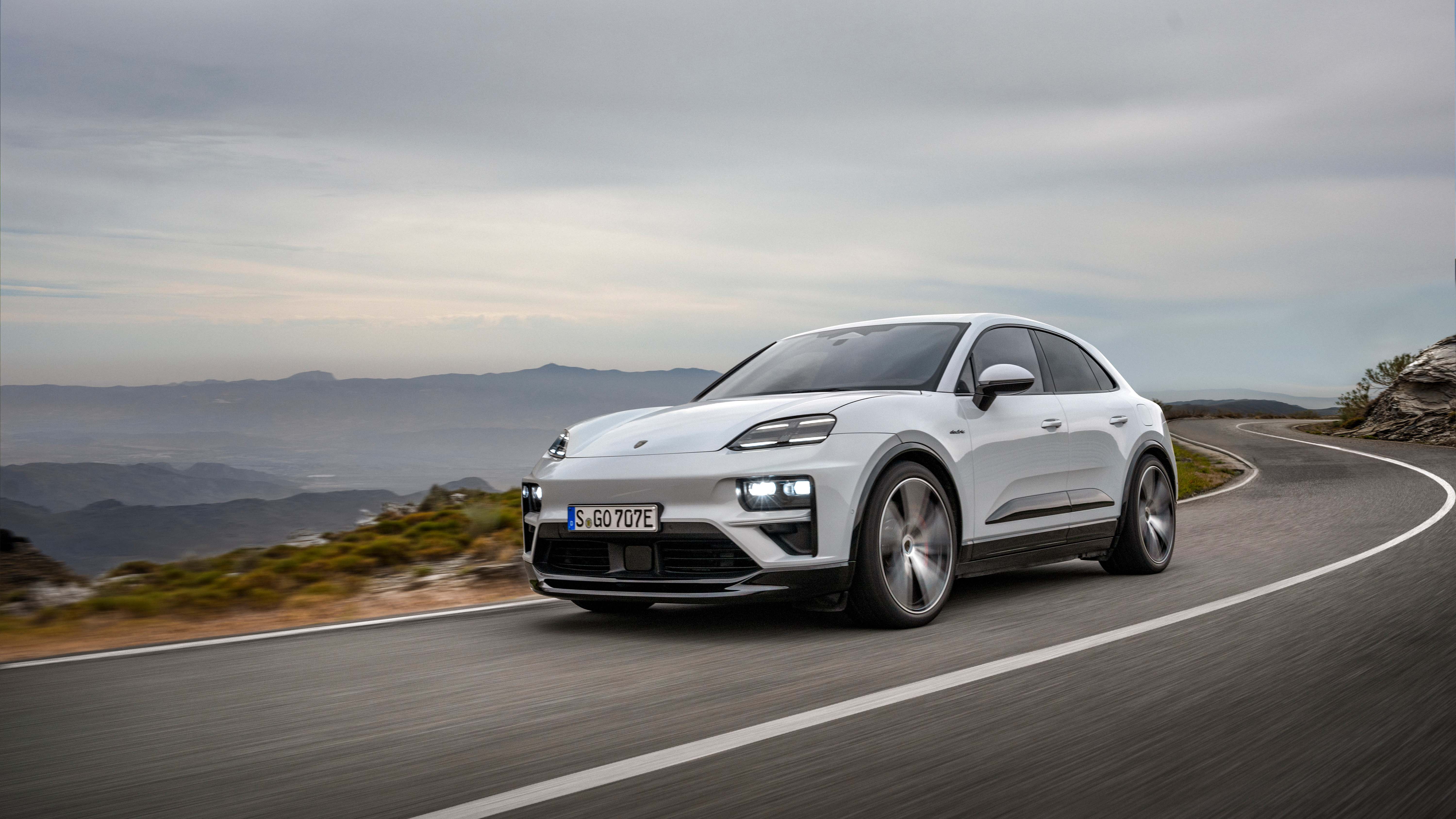 Nuova Porsche Macan 2024, ecco com'è Il Club dei Motori